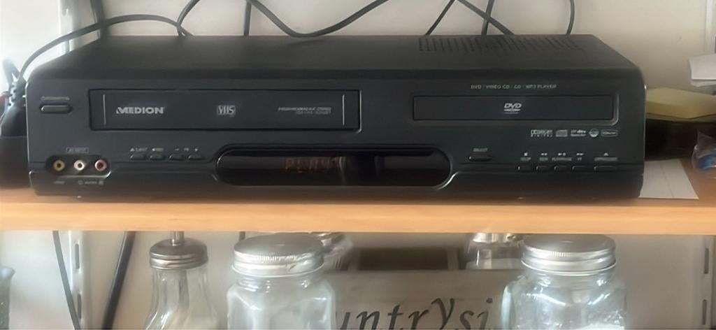 Medion video recorder en dvd speler in 1, Audio, Tv en Foto, Videospelers, Ophalen, Zo goed als nieuw, VHS-speler of -recorder