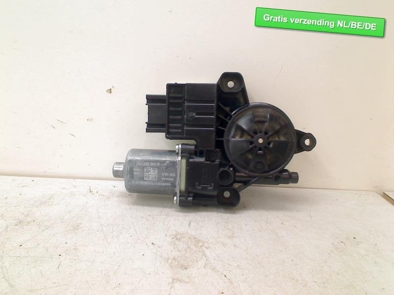 MOTEUR LEVE VITRE ELECTRIQUE AVANT DROIT Polo VI (AW1), Autos : Pièces & Accessoires, Volkswagen, Volkswagen AG, Utilisé, Kundenbetreuung@volkswagen.de