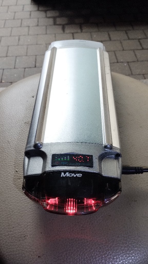 Réparation batterie de trottinette électrique vélo., Enlèvement