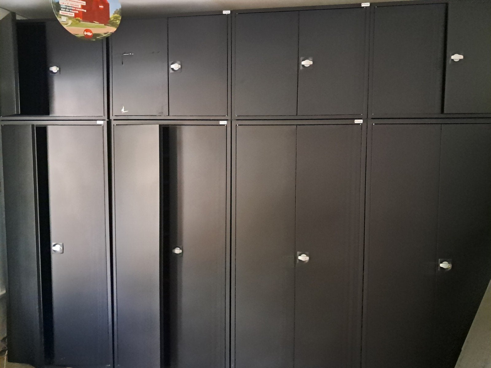 metalen kasten, Huis en Inrichting, Ophalen, 50 tot 100 cm, Zo goed als nieuw, 50 tot 75 cm