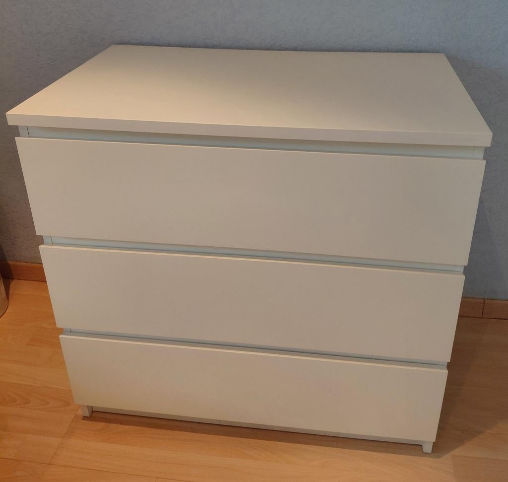Commode Ikea, Enlèvement