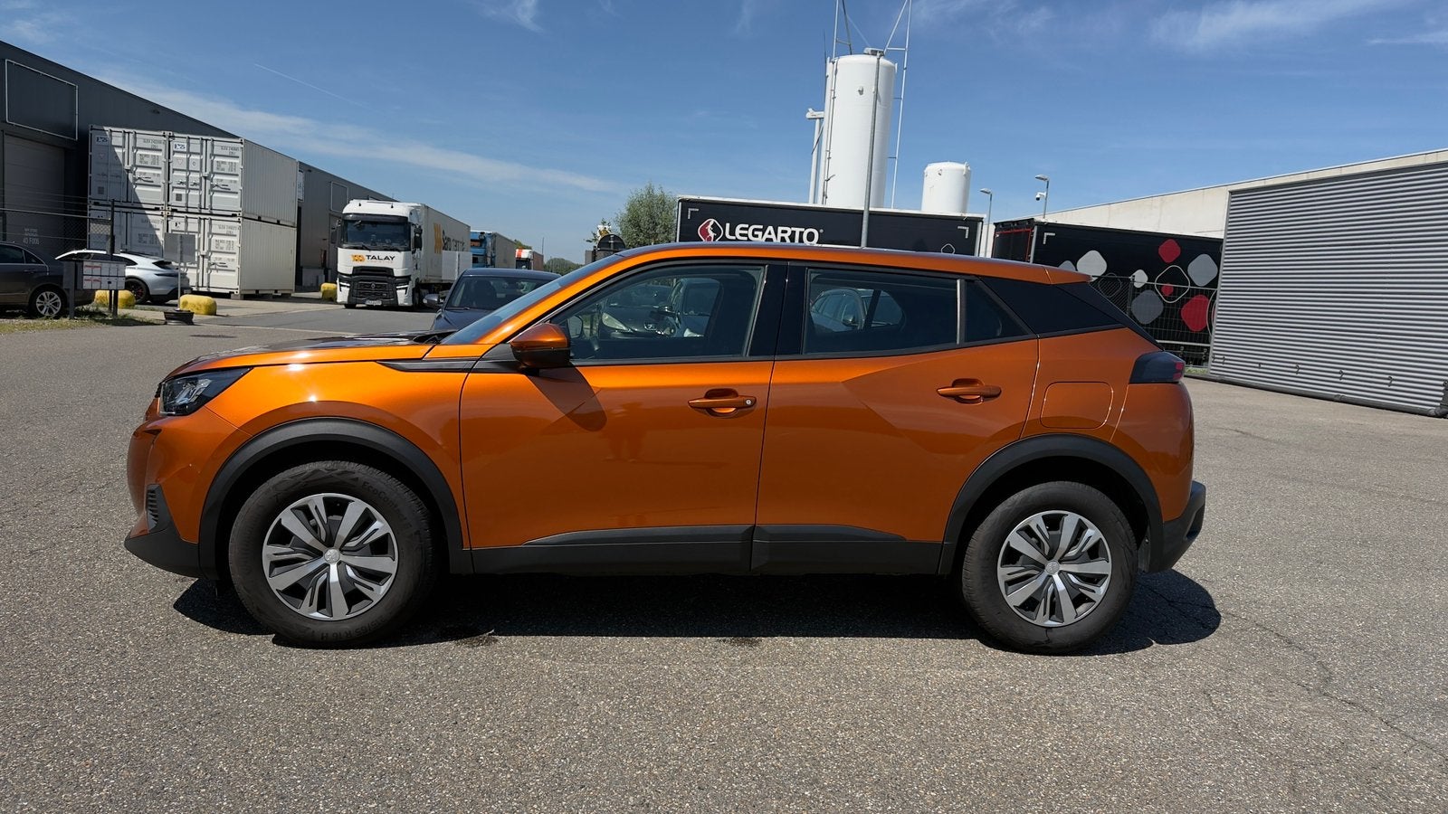 Peugeot 2008 1.2 PureTech Allure S&S (EU6.3) – 12 GARANTIE, 1199 cc, Bruin, 5 deurs, 3 cilinders