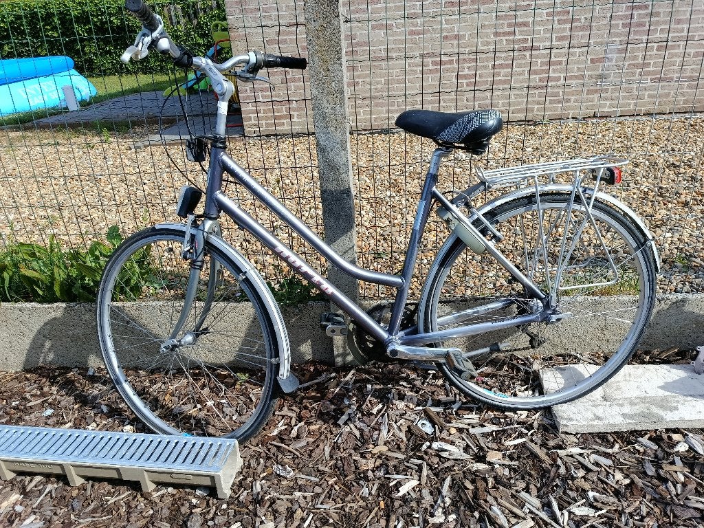5 fietsen en 1 kader om op te maken, Ophalen, Gebruikt, Overige merken
