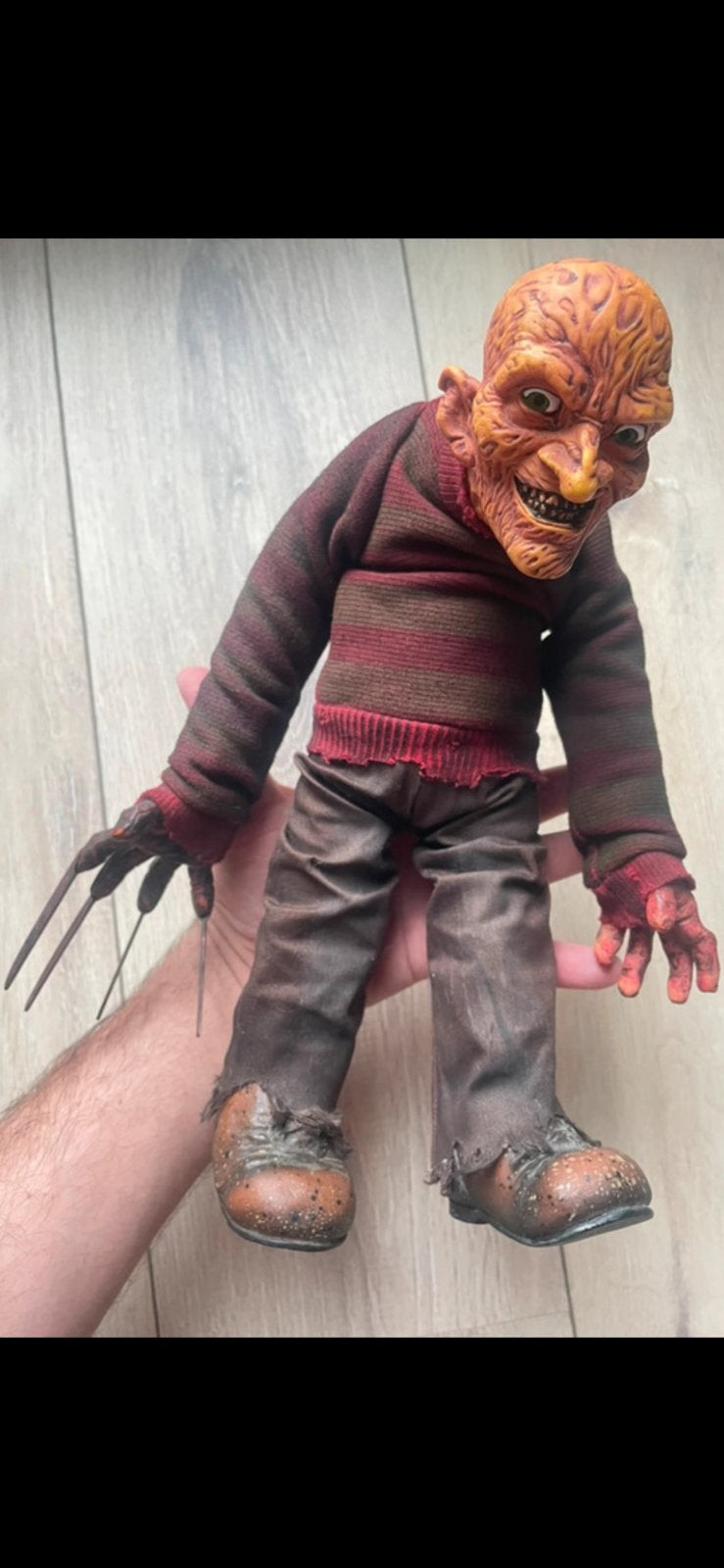 Freddy Krueger Mezco doll, Verzenden, Zo goed als nieuw