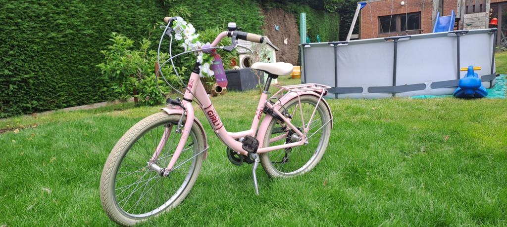 Meisjesfiets 22 inch in zeer goede staat ., Fietsen en Brommers, Fietsen | Meisjes, Ophalen, 22 inch