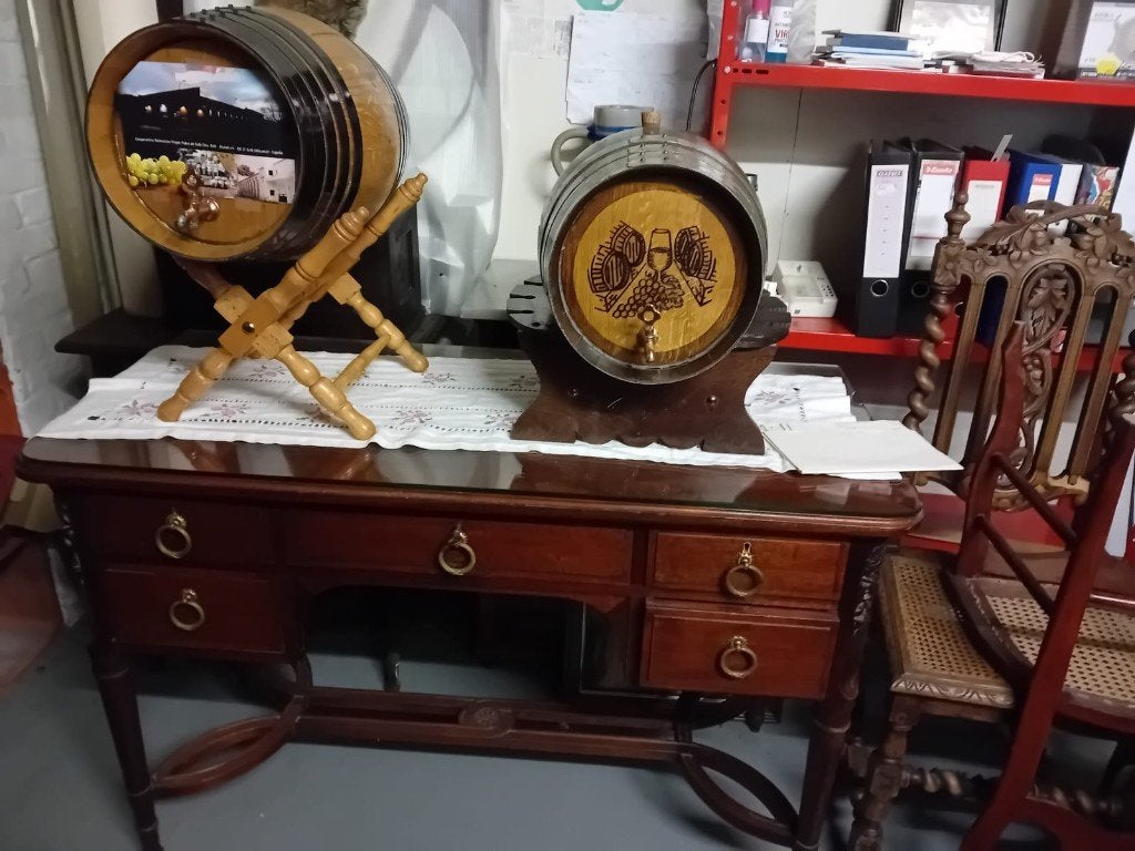 Bureau classique en bois avec 5 tiroirs, Maison & Meubles, Bureaux, Utilisé, Secrétaire, Classique, Enlèvement