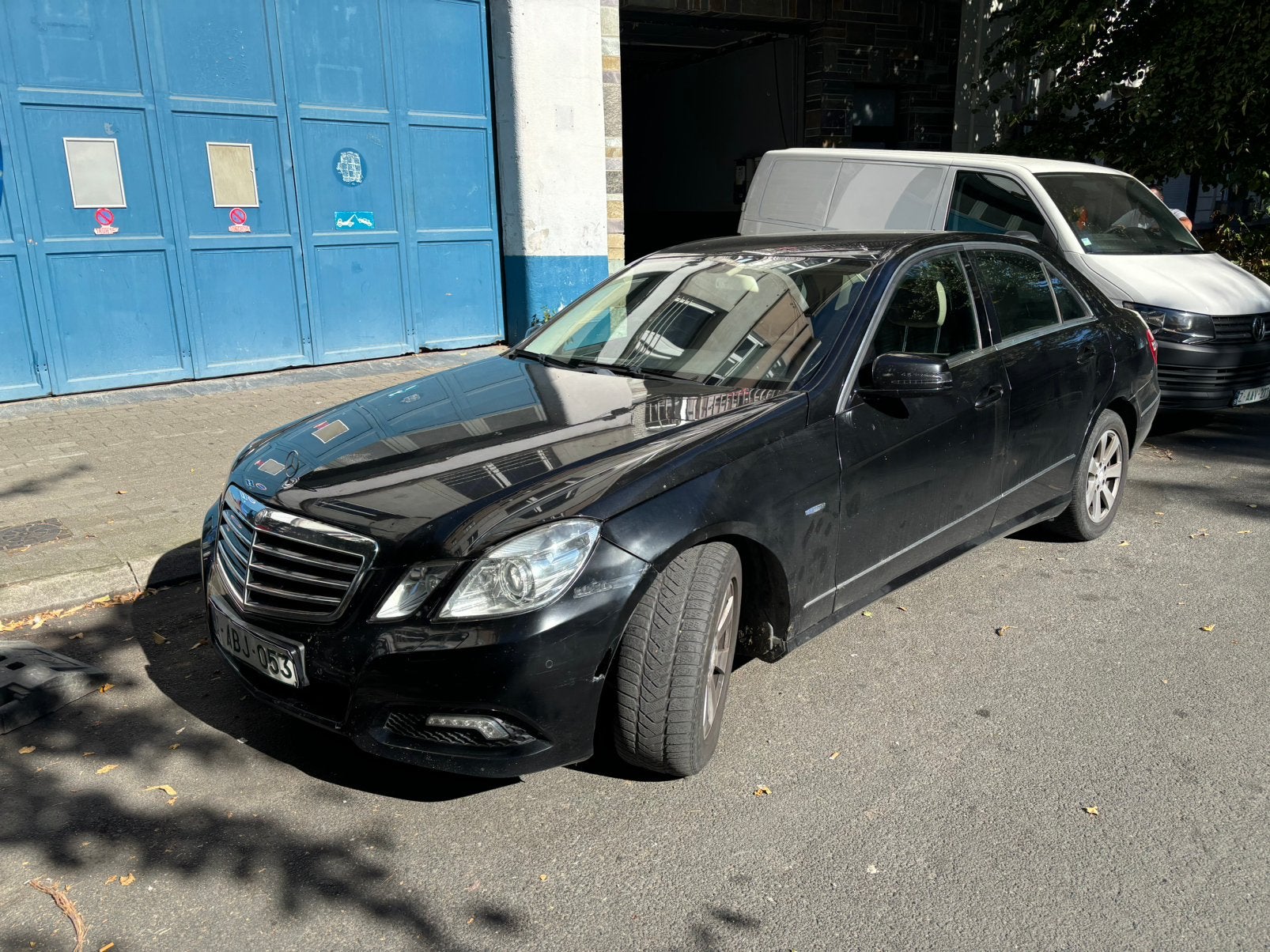 E220CDi AUTOMATIC 2009 280,000KM AIRCO 0032471654764, Auto's, Automaat, Euro 5, Beige, Zwart