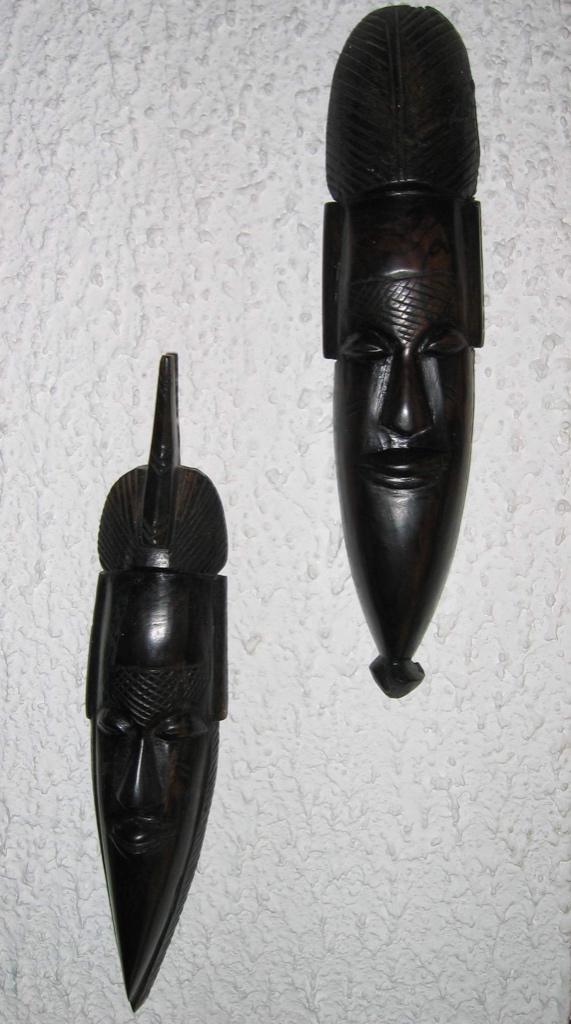 BEELDEN KLEINE MASKER KOPPEL, Ophalen