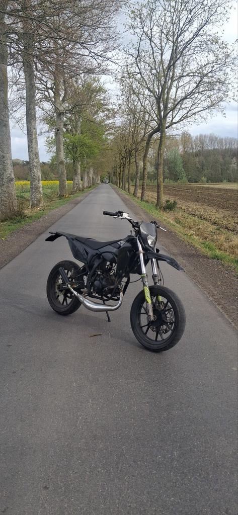 Am6 uitlaat, Fietsen en Brommers, Ophalen