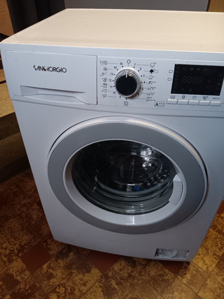 machine a laver 1400t, Electroménager, 1200 à 1600 tours, Classe énergétique A ou plus économe, Comme neuf, Chargeur frontal