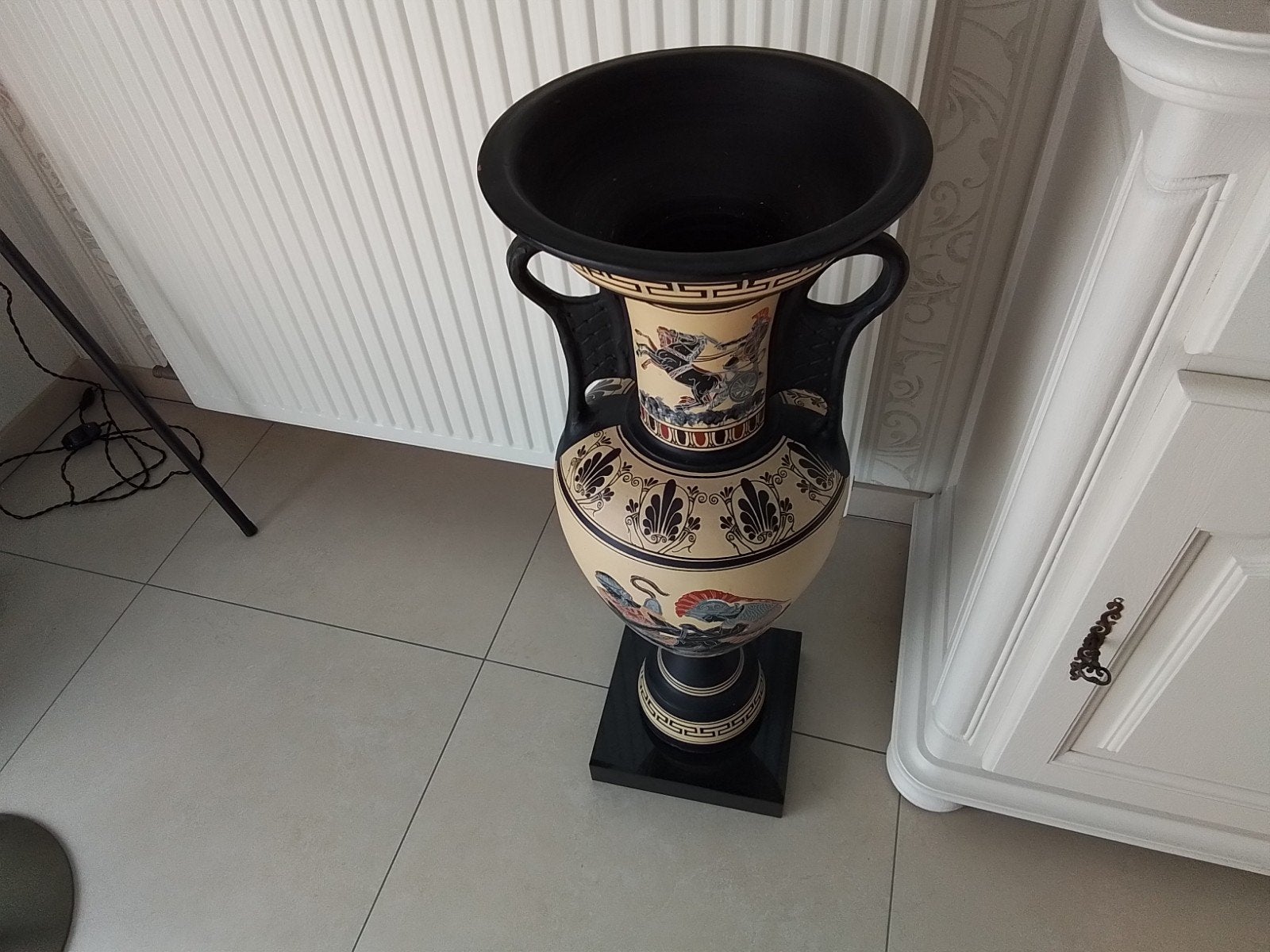 grand vase, Enlèvement