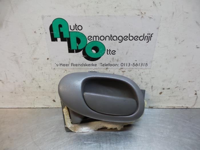 Poignée portière 2portes gauche d'un Peugeot 206, -, 3 mois de garantie, Utilisé, -