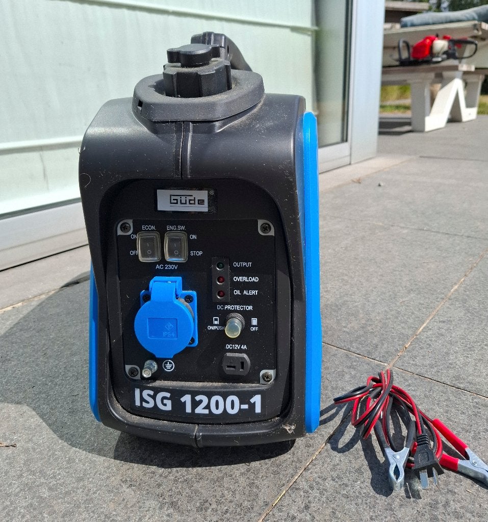Stroomgenerator op benzine, Ophalen, Zo goed als nieuw, Benzine
