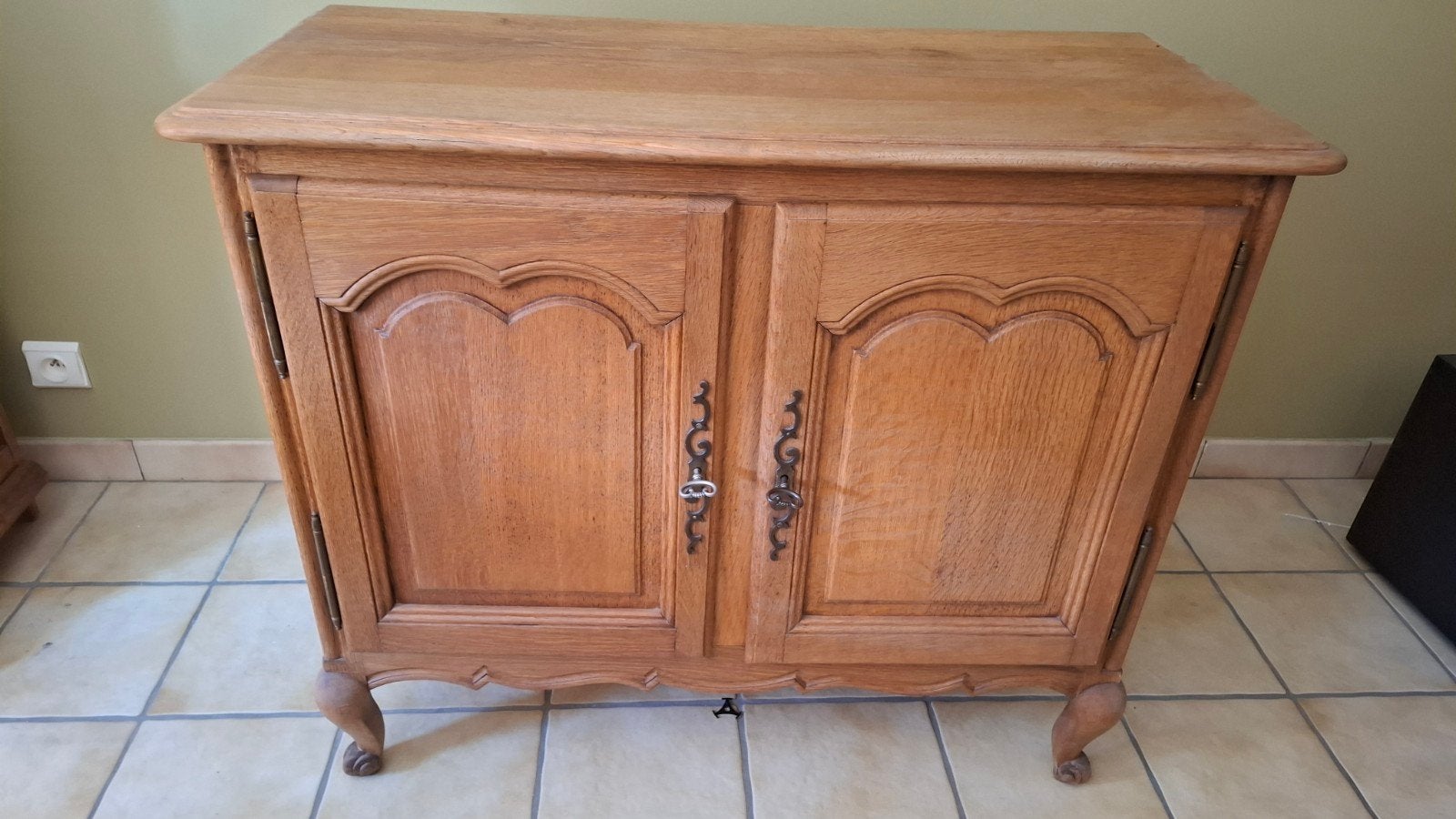 Meuble bas en chêne, Enlèvement, Chêne