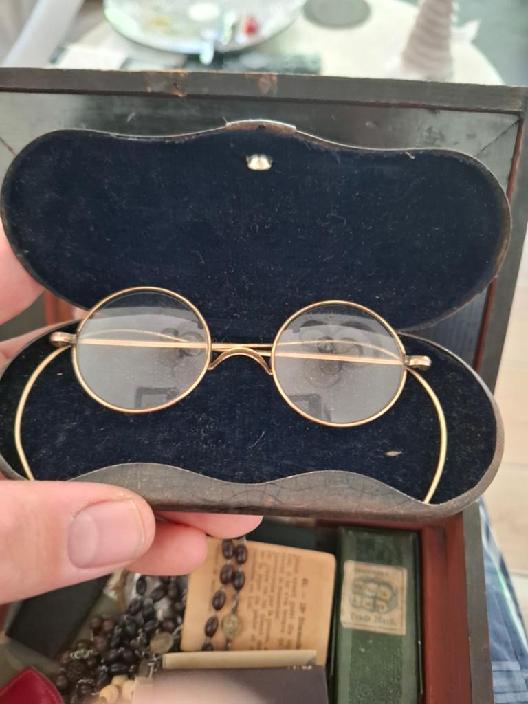 Ancienne paire de lunette avec boite tres bon etat, Enlèvement ou Envoi