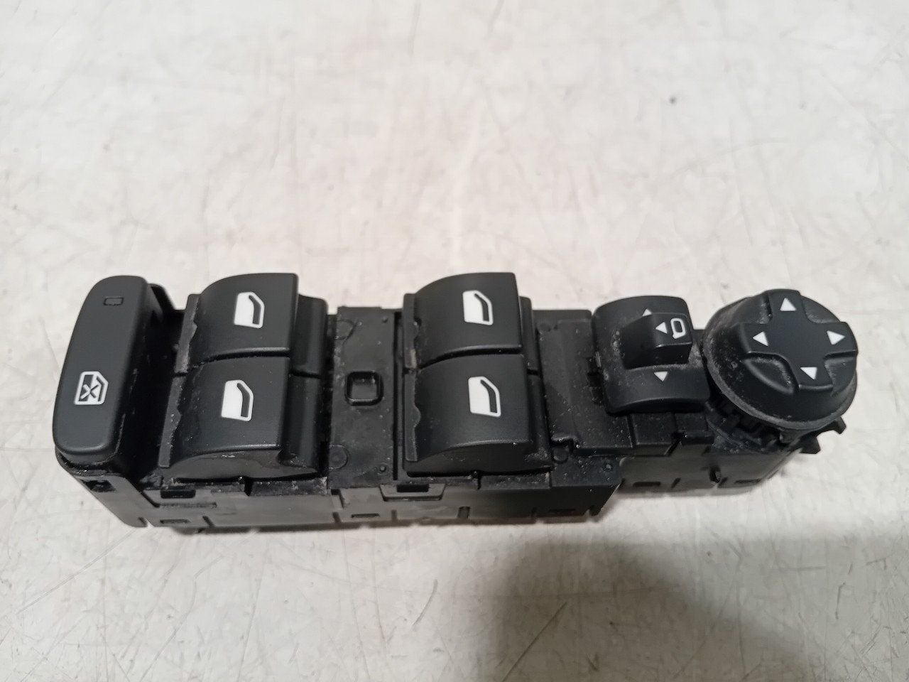 Bedieningspaneel elektrische ramen Peugeot 3008, Onderdelen@venauto.nl, Van der Ven Autorecycling B.V., Ettenseweg 76, 4706 PB Roosendaal, The Netherlands