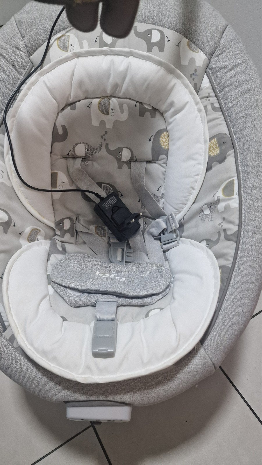 elektrische babyschommel., Kinderen en Baby's, Ophalen, Zo goed als nieuw, Schommelstoel