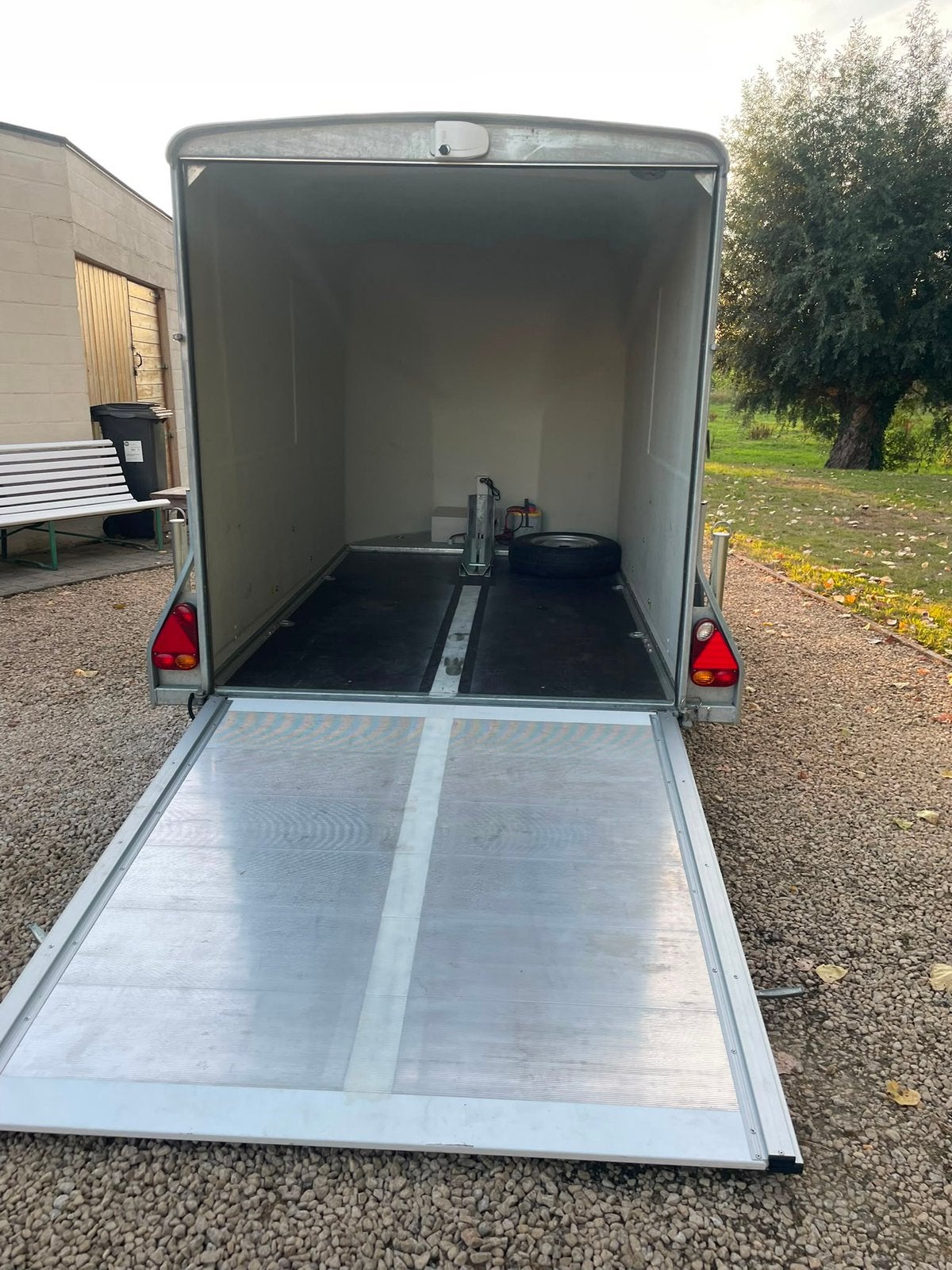 Moter ophalen of wegbrengen, Auto diversen, Aanhangers en Bagagewagens, Ophalen, Zo goed als nieuw