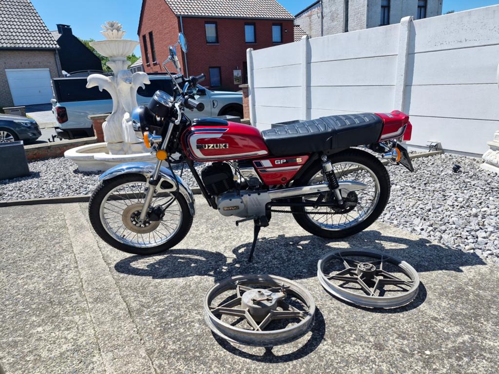 Suzuki gp, Fietsen en Brommers, Brommers | Oldtimers, Ophalen