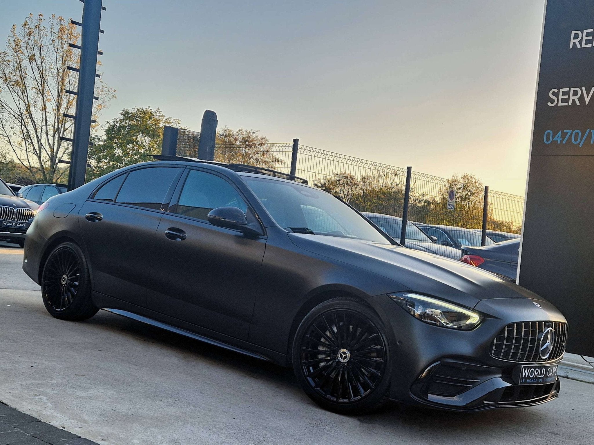 Mercedes-Benz C-Klasse 180 AMG Line - NOIR MAT - TOIT PANO -, 4 deurs, Gebruikt, 4 cilinders, Zwart