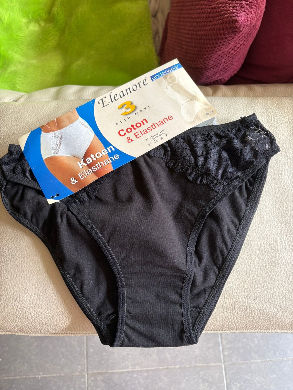3 nouvelles culottes noires signées Eleanore (L)., Enlèvement ou Envoi, Noir, Slip
