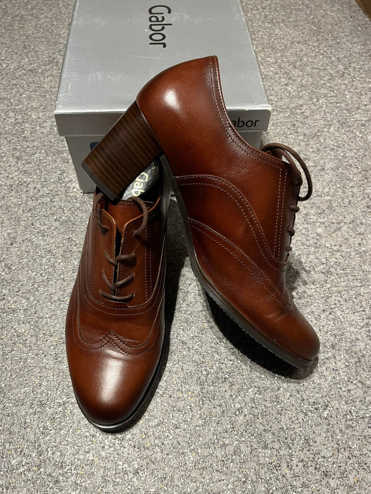 Nieuwe veterschoen Gabor ~ 39, Ophalen, Pumps, Bruin, Nieuw