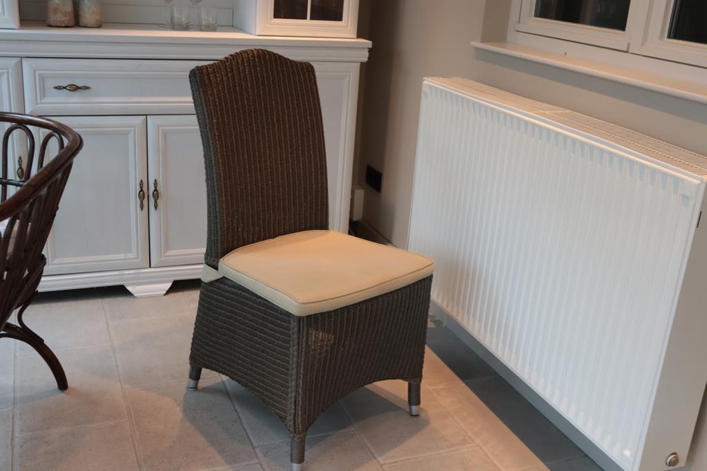 8 rieten stoelen, Huis en Inrichting, Stoelen, Ophalen, Gebruikt, Bruin, Hout