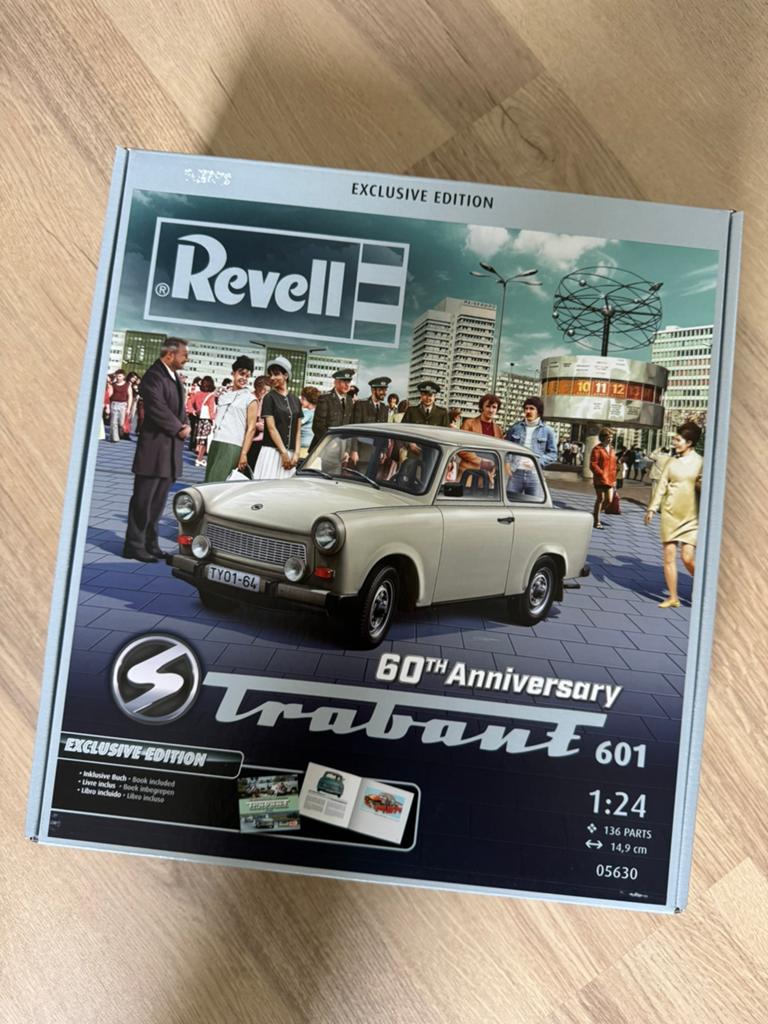Revell 60”Anniversary Trabant 601, Hobby en Vrije tijd, Ophalen, Auto, Revell, Groter dan 1:32