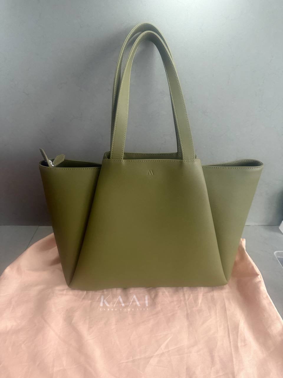 KAAI Pyramid vert olive - Nouveau, Envoi, Neuf, Vert, Sac à main