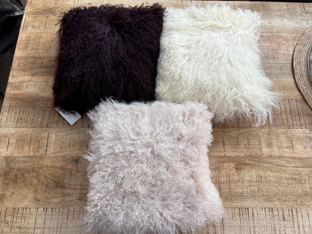 Coussin 100% Fourrure en Laine d'Agneau de Mongolie 40x40 cm, Enlèvement, Neuf, Autres couleurs, Carré