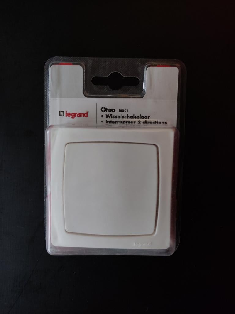 Opbouwschakelaar Legrand Oteo, Ophalen of Verzenden