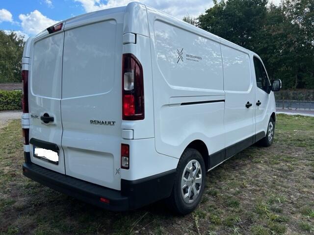 Renault Trafic Grand Confort  L2H1 2.0 dci 130 € 26207 +btw, Auto's, Euro 6, https://public.car-pass.be/vhr/5c628cdd-8807-4c09-a8f4-d0f22264bd74