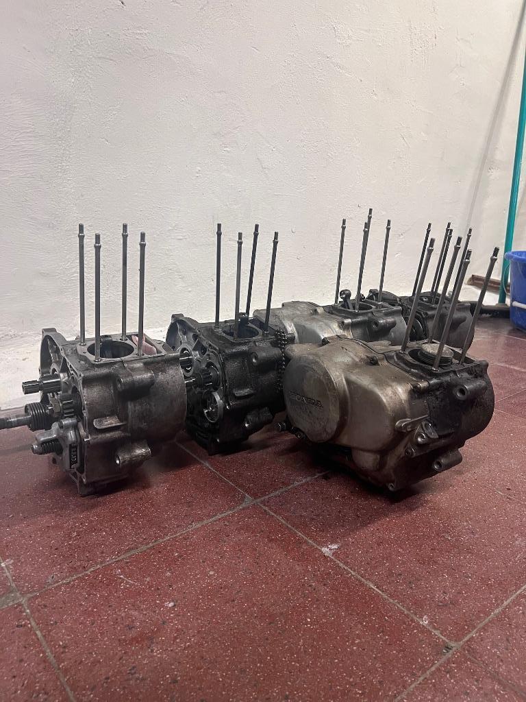 HONDA CB50 5 stuks motorblokken INCOMPLEET, Motoren, Ophalen, HONDA, HONDA, HONDA