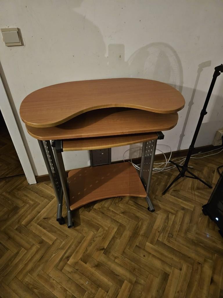 Bureau informatique d'angle modulable, Enlèvement, Avec roues, Comme neuf