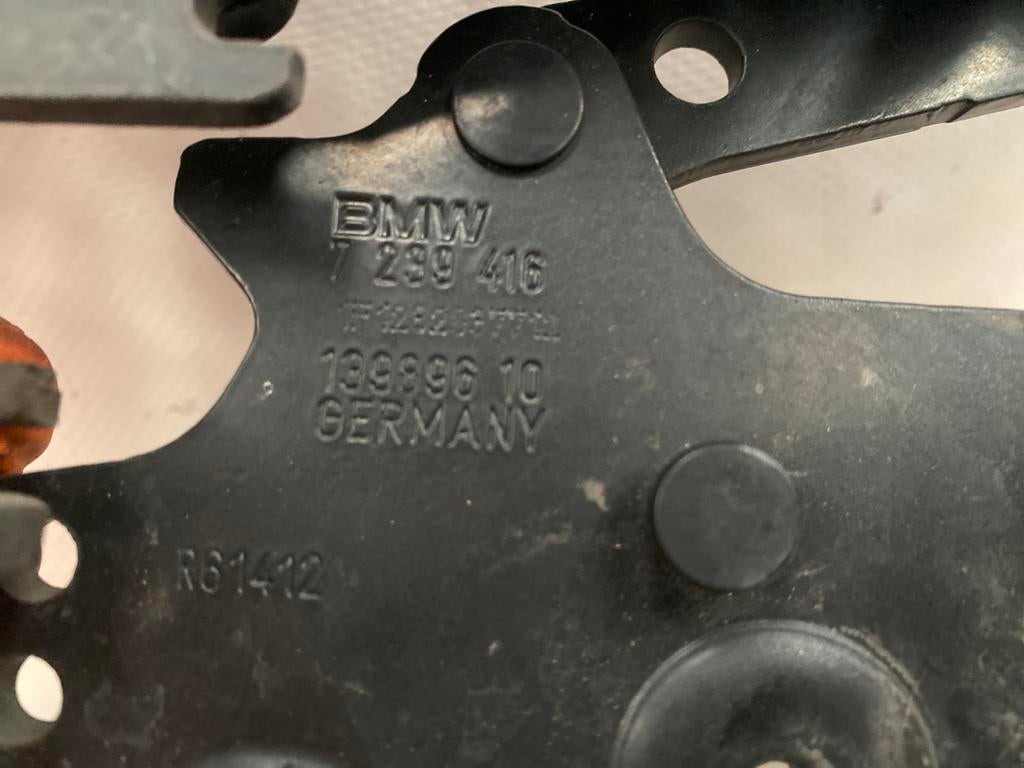 Rechterkapscharnieren BMW F20 F21 F21 F30 F30 F31 F32 F34 72, Ophalen, Gebruikt, BMW, Motorkap