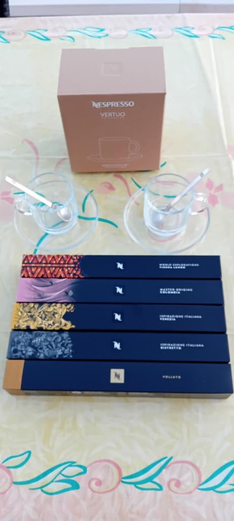 Ensemble tasses et capsules Nespresso, Enlèvement ou Envoi, Neuf