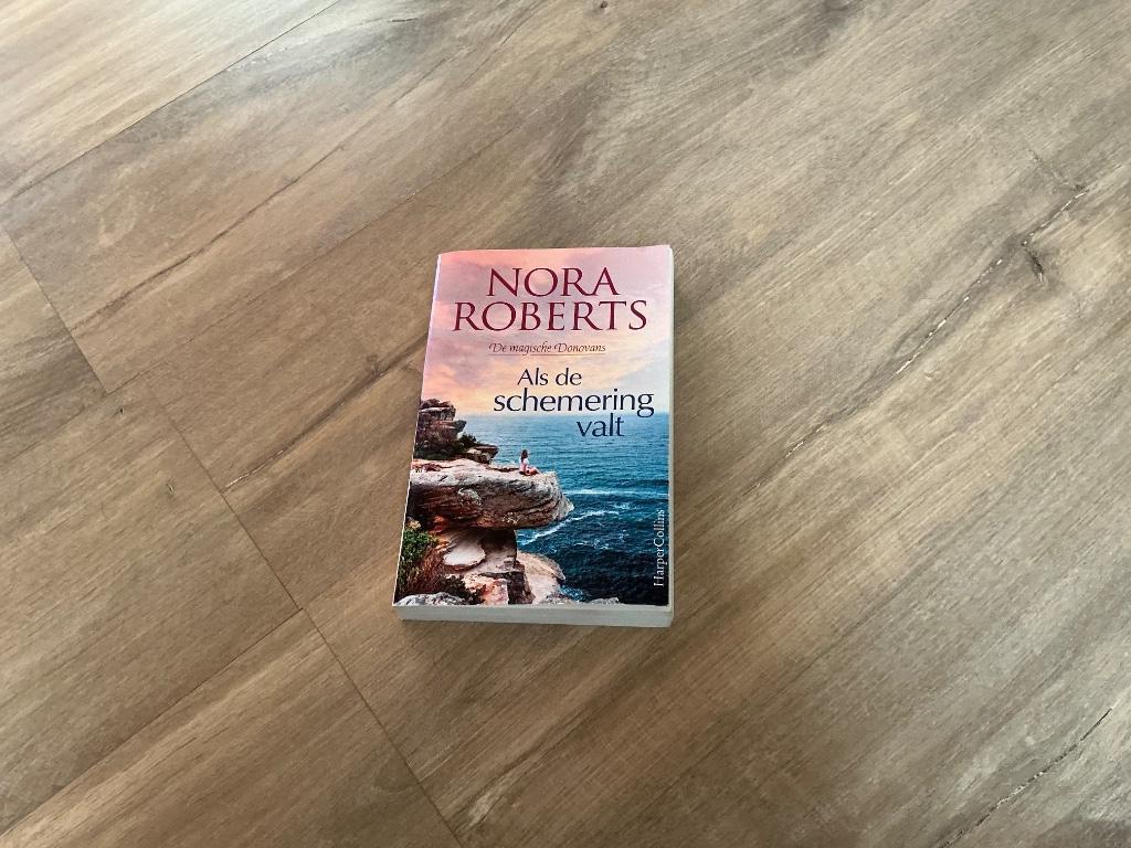 Nora Roberts, Ophalen, Zo goed als nieuw, Nora Roberts, België