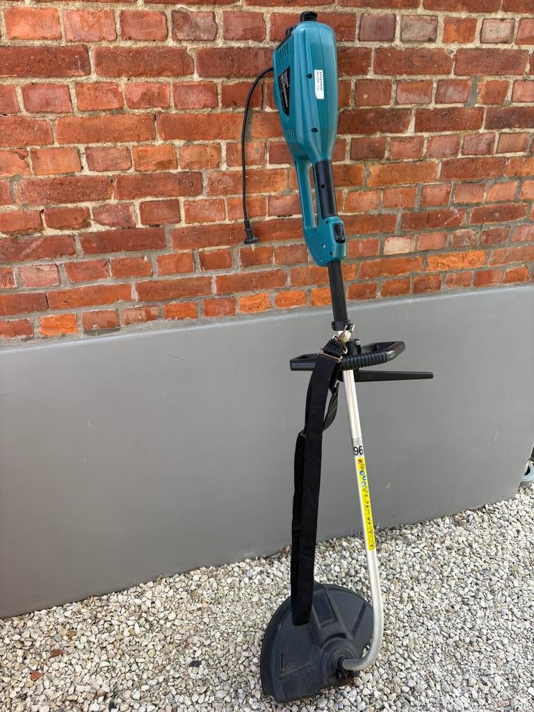 Makita UR3501 bosmaaier met snoer, Tuin en Terras, Ophalen, Gebruikt, Elektrisch, Makita