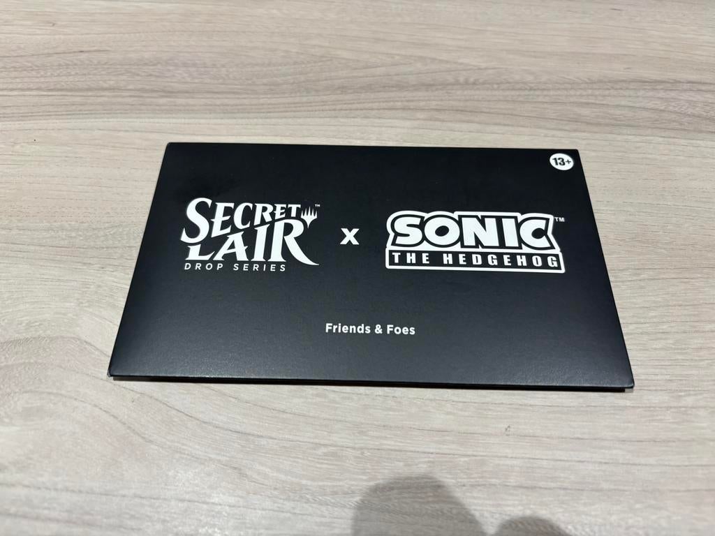 Secret Lair x Sonic: Friends & Foes — Limited Edition (NIB), Ophalen of Verzenden, Zo goed als nieuw