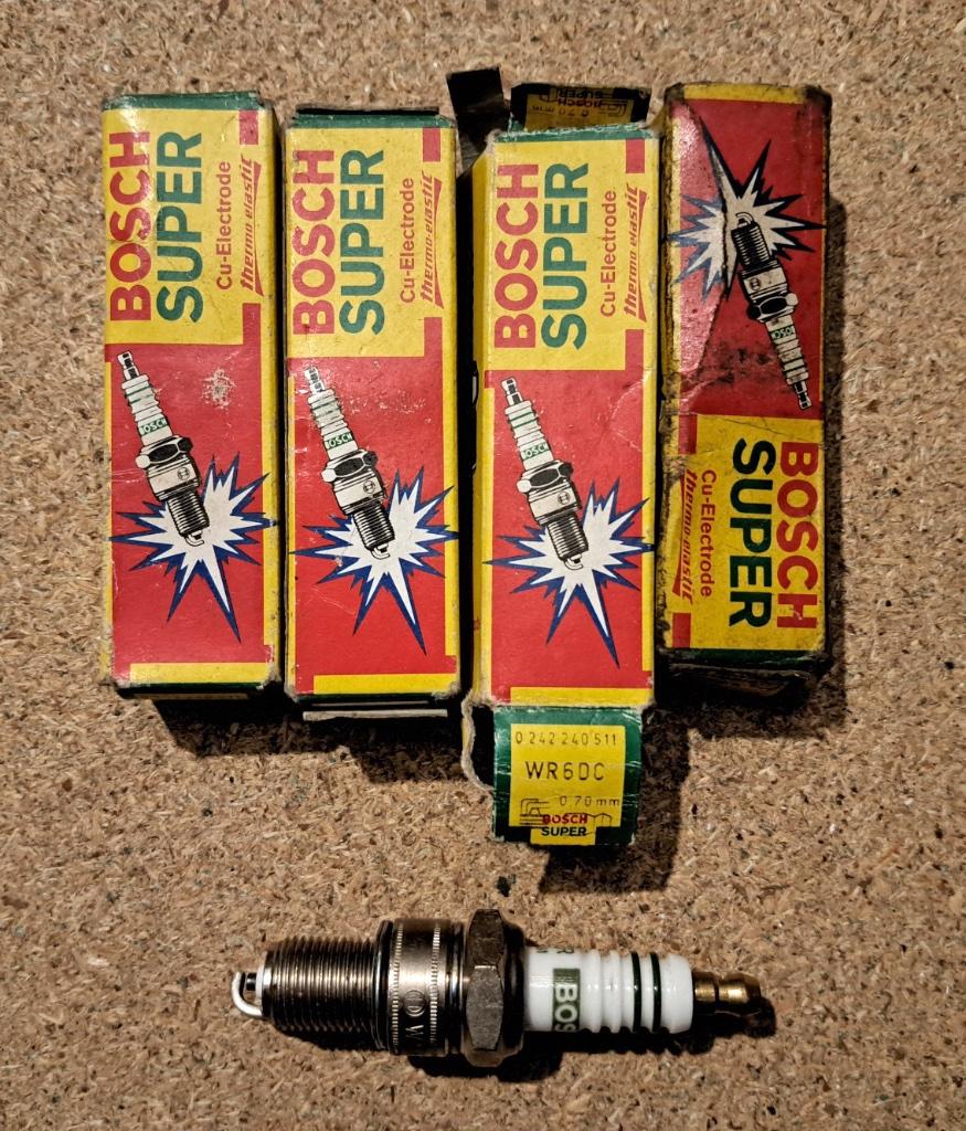 OPEL KADETT D - 4 bougies BOSCH - NEUF, Enlèvement ou Envoi, Neuf, Opel