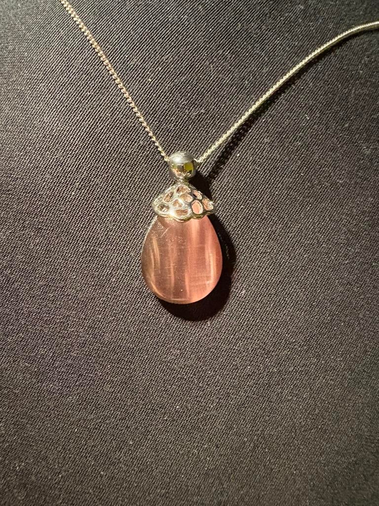 Collier violet/argenté., Bijoux, Sacs & Beauté, Colliers, Enlèvement, Neuf, Violet