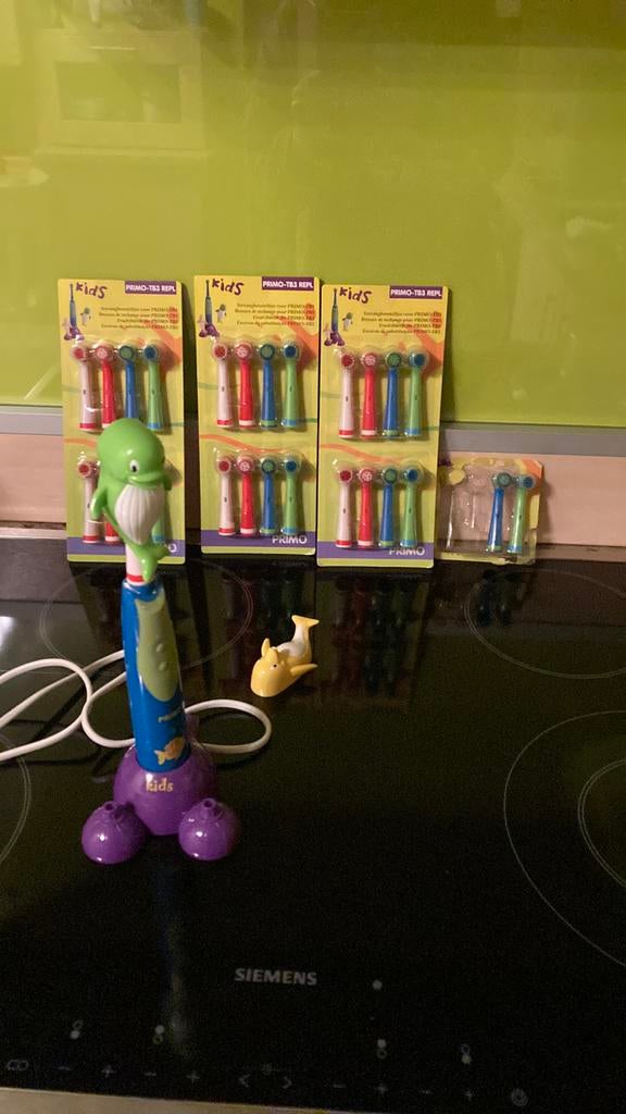 brosse à dents électrique enfant avec recharges brossette, Utilisé