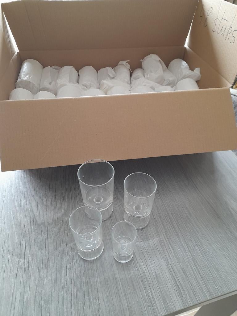 Glas service  48 stuks, Verzamelen, Glas en Drinkglazen, Ophalen