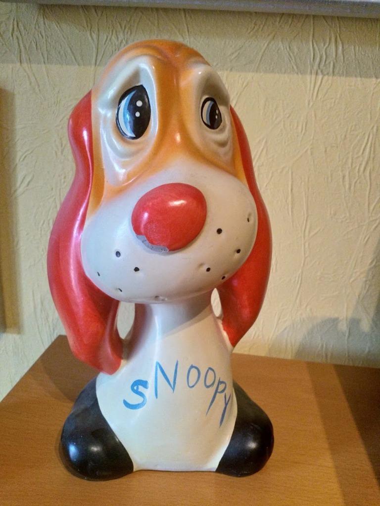 SNOOPY spaarpot 26cm vintage STRIPFIGUUR, Verzamelen, Spaarpotten, Gebruikt, Strip- of Tekenfilmfiguur, Overige materialen, Ophalen of Verzenden