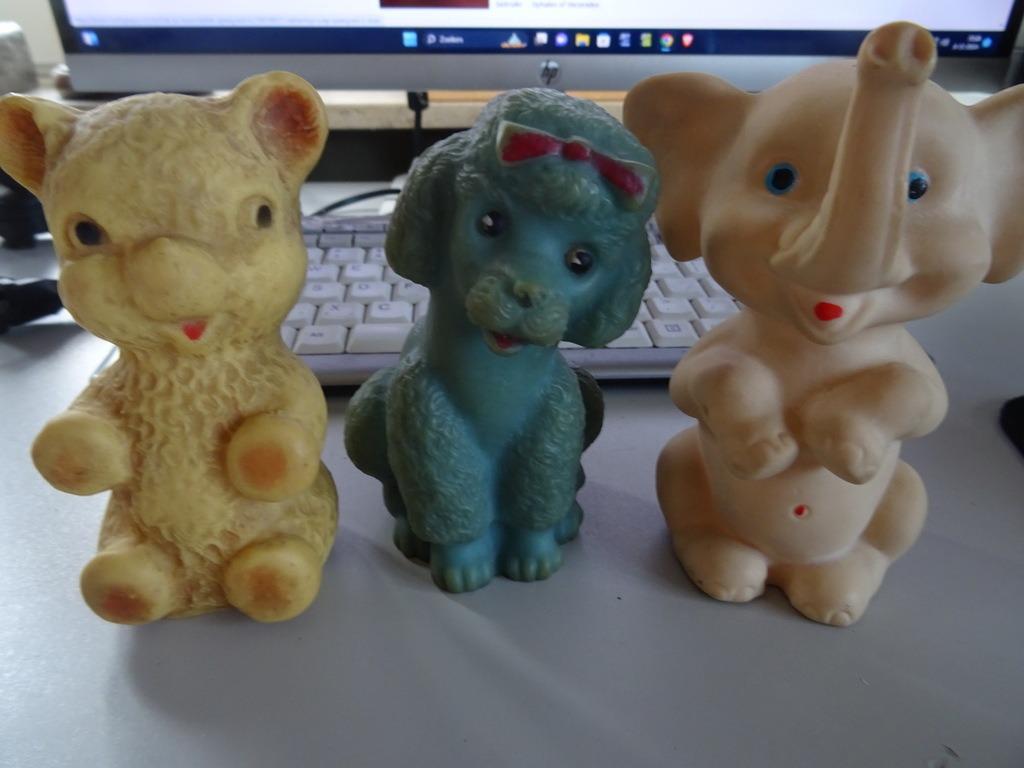 Curiosités Poupée à presser vintage Beeper Rubbertoys Combex, Enlèvement ou Envoi