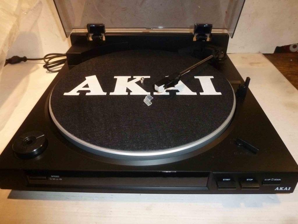 tourne disque AKAI convertisseur vers clé USB, TV, Hi-fi & Vidéo, Tourne-disques, Enlèvement ou Envoi, Comme neuf, Tourne-disque