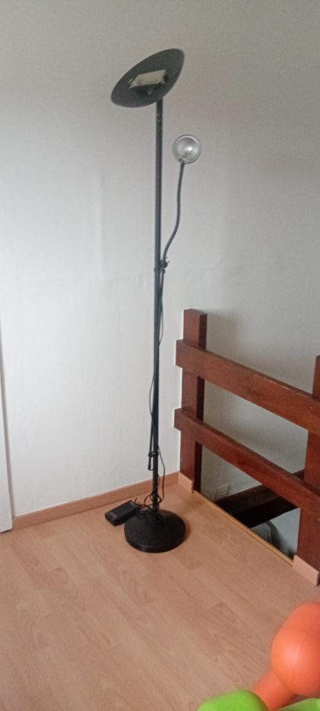 Lampadaire sur pied avec liseuse, Ophalen, Gebruikt