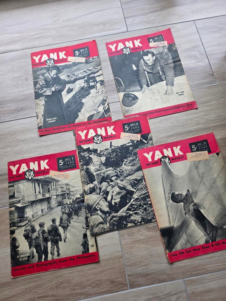 US WW2, lot 5x magazine YANK du nom de Sgt Stuempfle, Collections, Enlèvement ou Envoi
