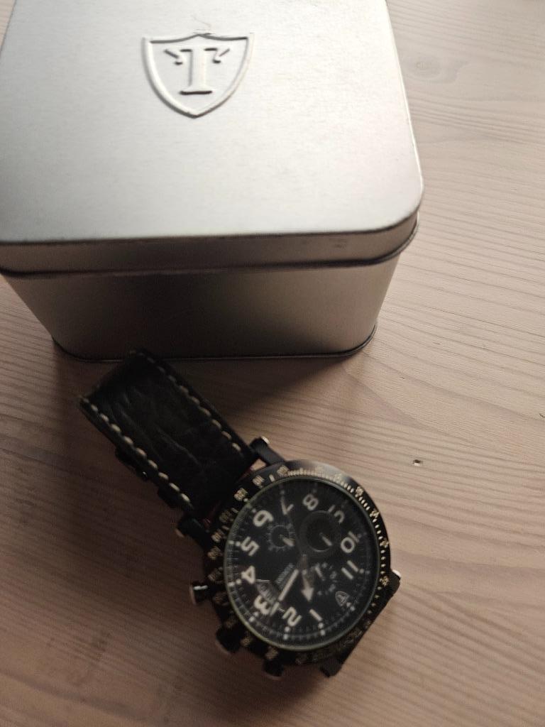 Horloge DeTomaso, Ophalen, Gebruikt