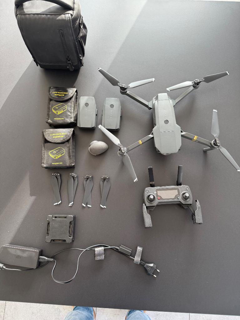 Dji drone Mavic Pro plantinium combo, Audio, Tv en Foto, Drones, Zo goed als nieuw, Cameradrone, Topkwaliteit, DJI, 250 tot 900 gram